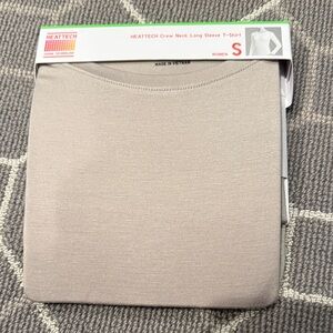 Uniqlo Women's Heattech Crew Neck Long Sleeve T-Shirt - Beige
